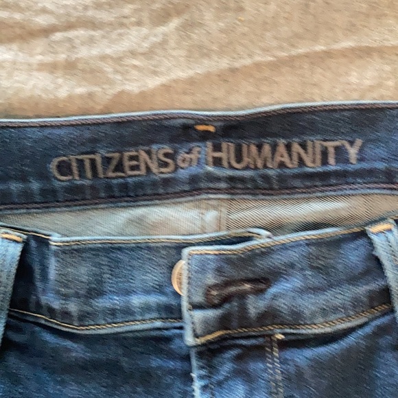 Citizens of humanity raw edge shorts - Picture 2 of 7